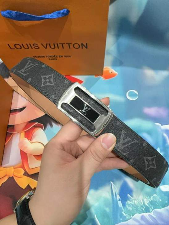 Picture of Louis Vuitton Belts _SKUfw208368473fw
